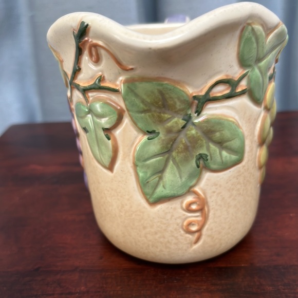 Mikasa "Chablis" Sculpted Creamer Grape Vines Discontinued! - Picture 5 of 10